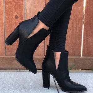 NEW- CALLIE BLACK BOOTIES